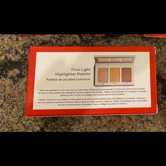Beautycounter Highlighter Pallet